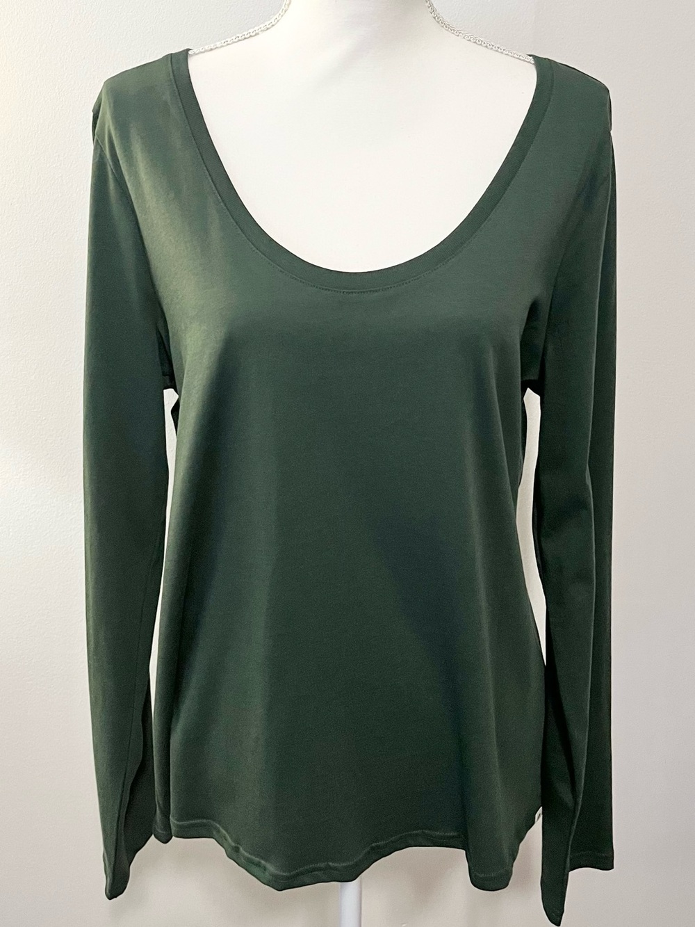 NWT Pact Organic Cotton Long Sleeve Scoop Neck Top Tshirt in Dark Green. Sz XL